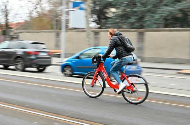 Ces pratiques dangereuses le long de la ligne de tramway qui peuvent coûter cher