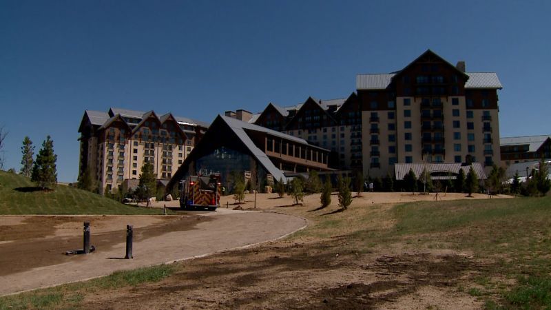 6 injured when HVAC equipment collapsed into resort pool in Aurora, Colorado