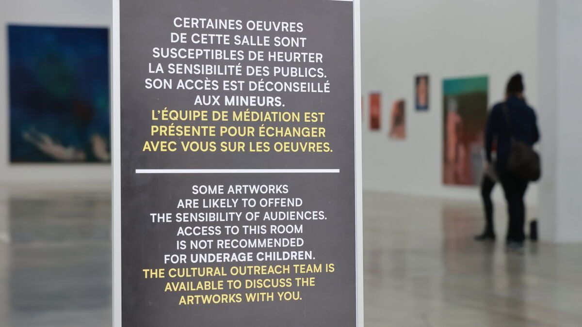 Palais de Tokyo : un tableau polémique aspergé de peinture