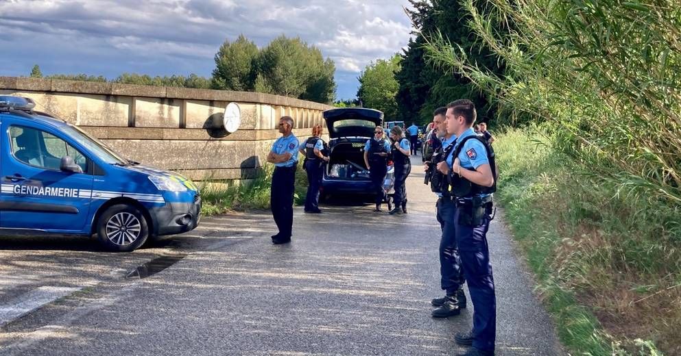 Mornas : les gendarmes contraints de tirer sur l'homme qui avait provoqué l'accident de bus sur l'A7