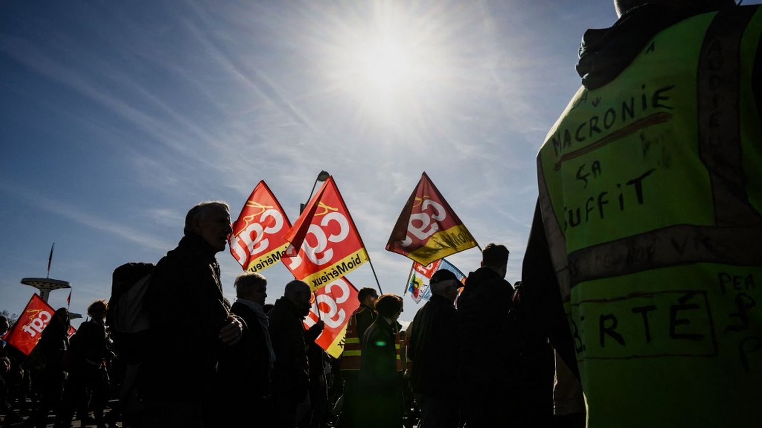 La CGT dit préparer un recours contre l'interdiction de manifester à Lyon demain, où Emmanuel Macron sera en déplacement