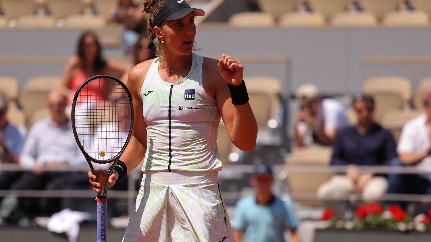 Roland-Garros 2023 : Beatriz Haddad Maia s'offre un nouvel exploit contre Ons Jabeur et se qualifie pour les demi-finales