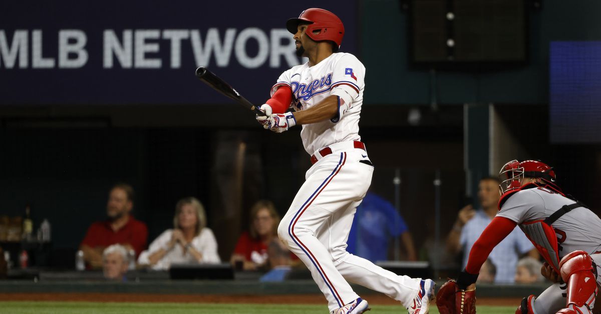 40-20 - Rangers reach new heights with 6-4 win over Cardinals