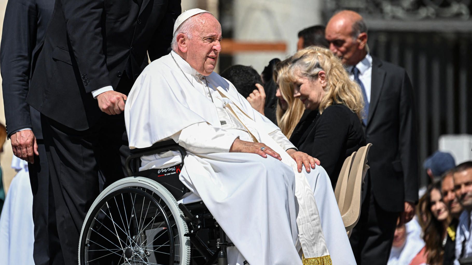 Le pape François opéré en urgence face à un risque d’occlusion intestinale