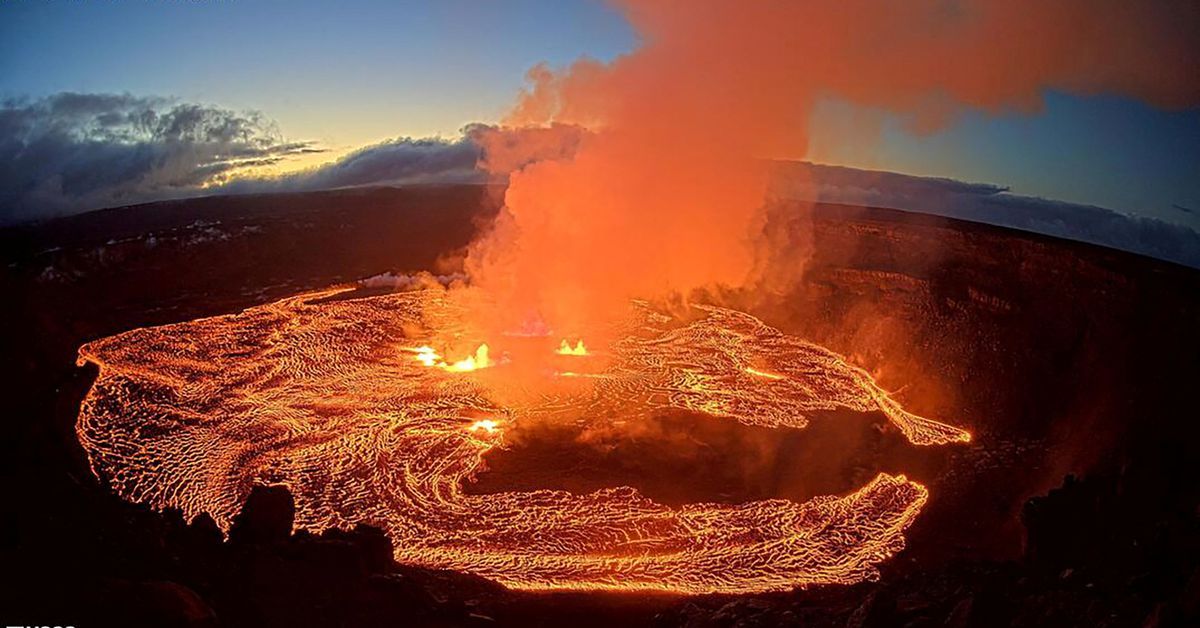 Kilauea volcano erupts in Hawaii, lava confined to crater