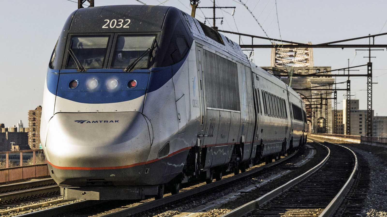 Amtrak seeks federal funding to bring passenger rail to Phoenix