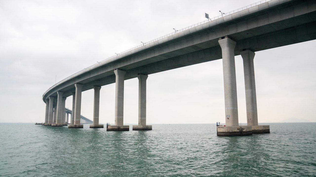 港珠澳大橋使用率通關後大升 議員促增加港車北上名額