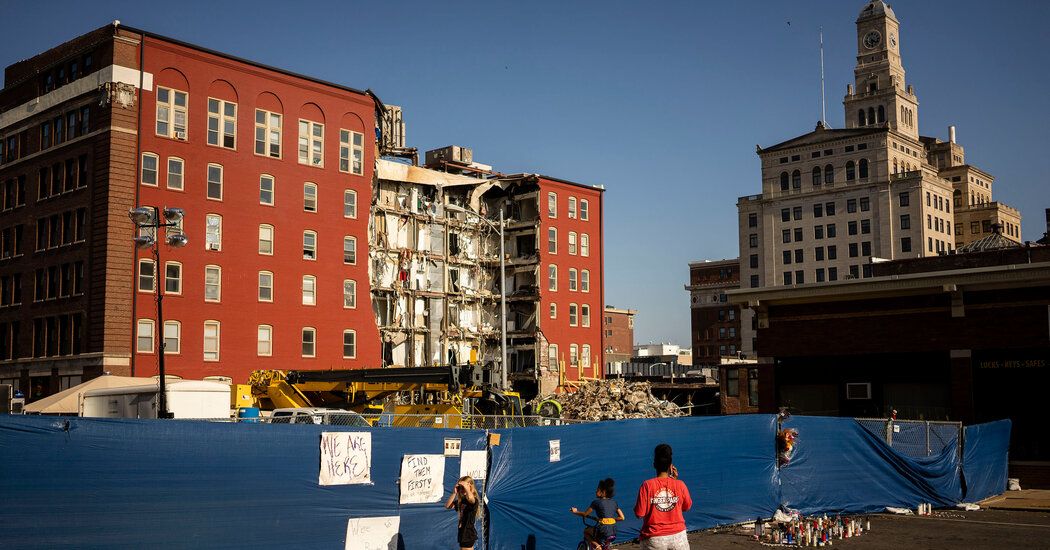 Iowa Building’s Flaws Were Well Documented Before Deadly Collapse