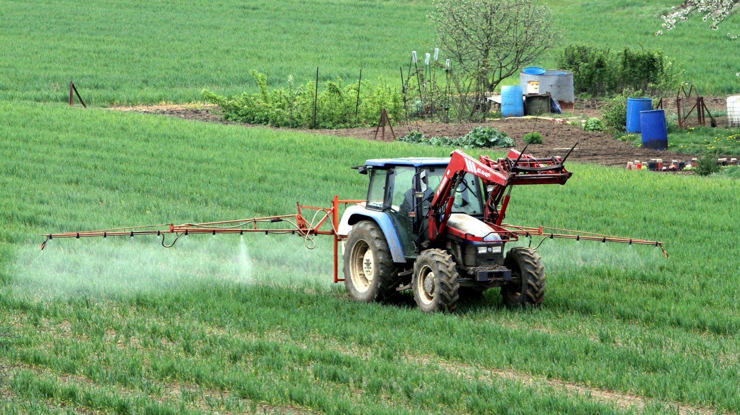 Glyphosate : "Il faut écouter l'Inserm, madame Borne", interpelle Générations futures qui s'inquiète du feu vert des experts sanitaires européens pour son renouvellement