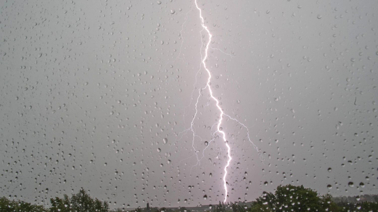 Orages : six départements du Sud-Ouest placés en vigilance orange par Météo France