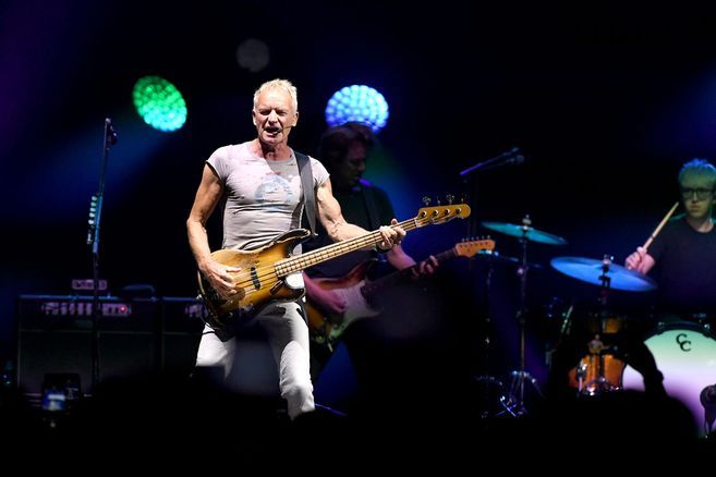 Une voix, des tubes... à Orléans, la magie a opéré au concert de Sting