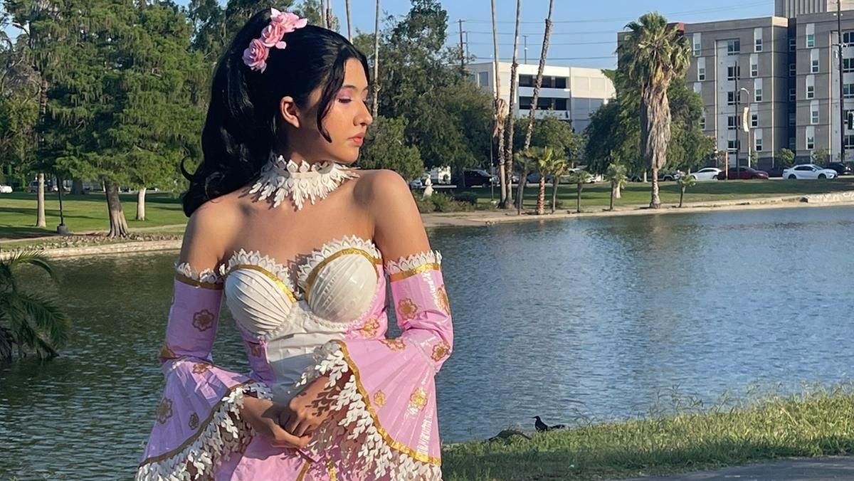 Los Angeles teen a finalist in annual duct tape prom dress contest