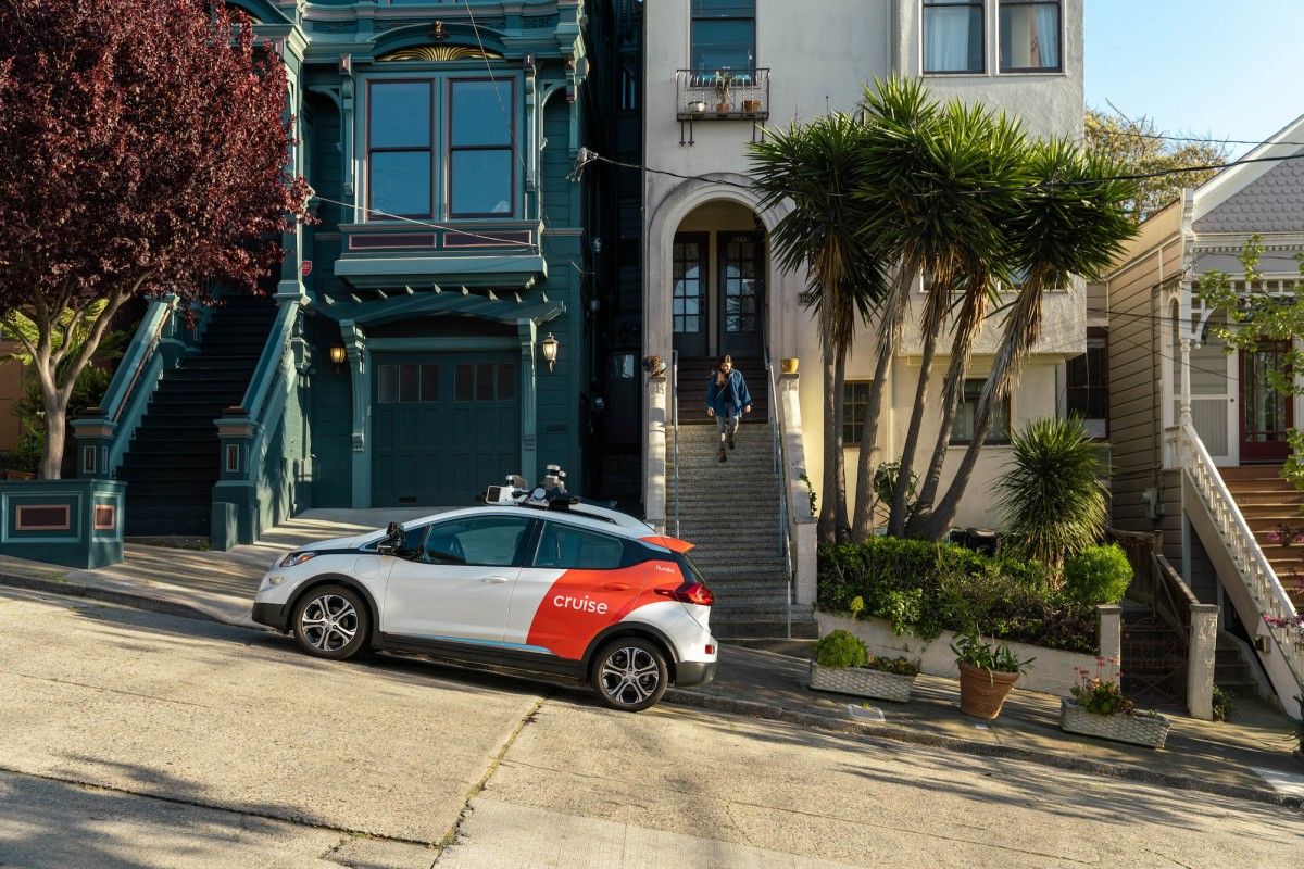 Robotaxi haters in San Francisco are disabling the AVs with traffic cones