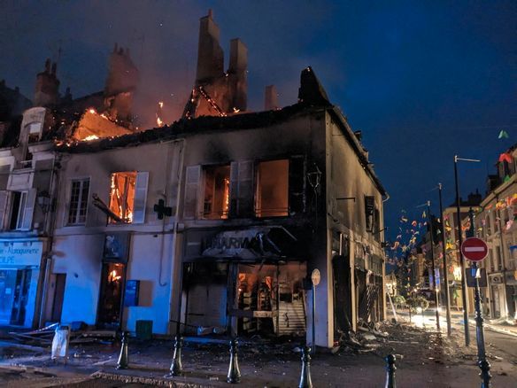 Incendie criminel de la pharmacie à Montargis : interpellé, un suspect de 17 ans admet les faits