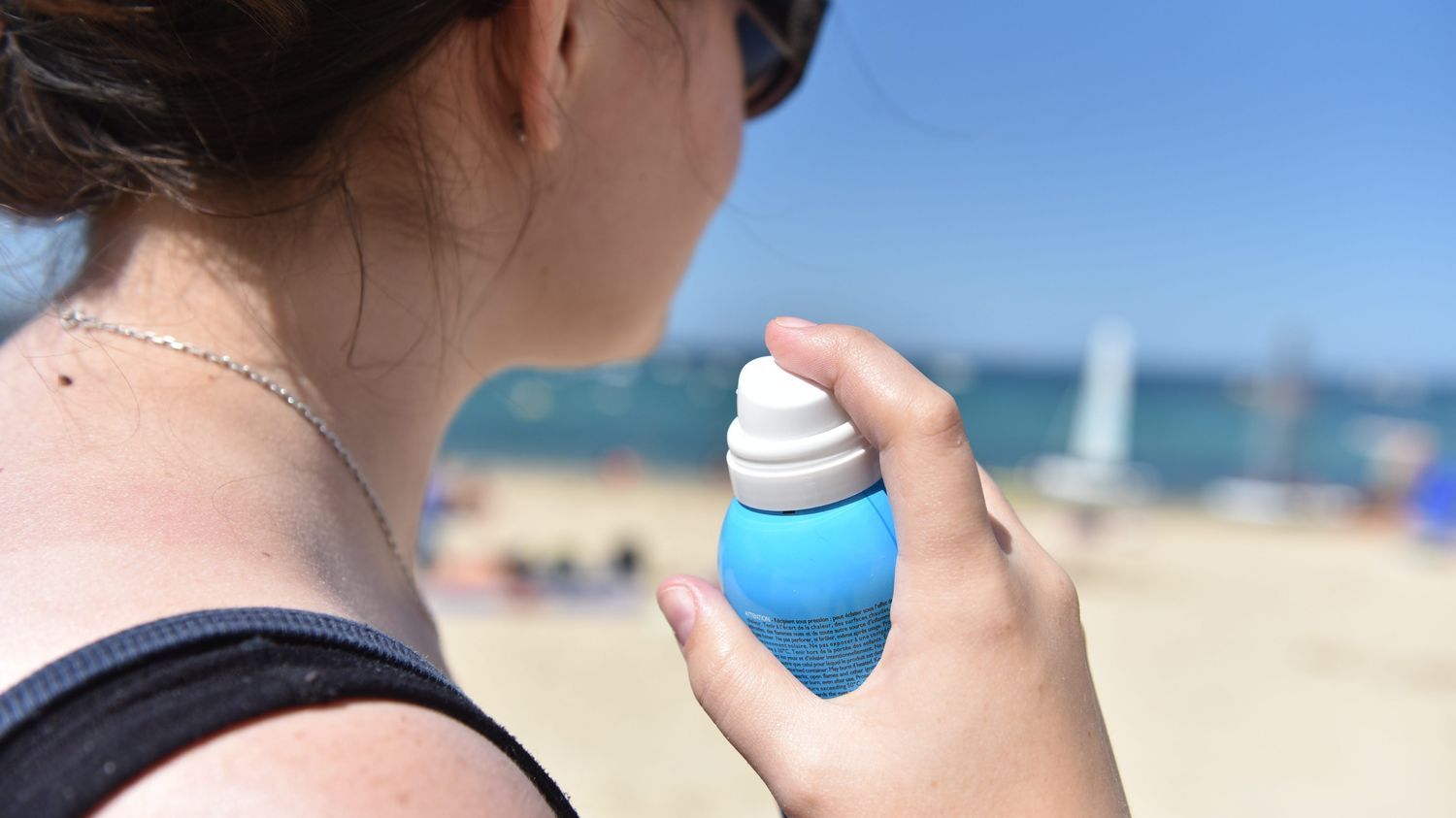 Info franceinfo L'Anses demande le retrait de l'octocrylène, une substance chimique présente dans de nombreuses crèmes solaires