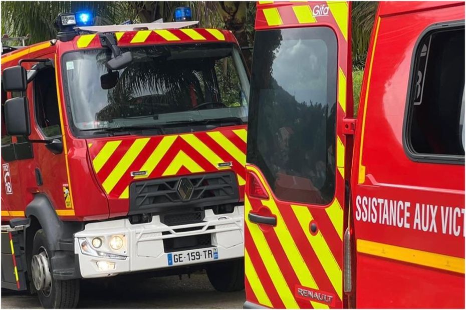 Une douzaine de voitures incendiées à la cité Godissard à Fort-de-France