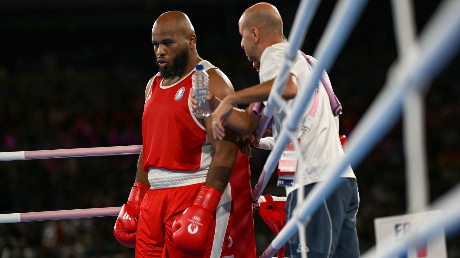 Boxe aux JO de Paris 2024 : le Français Djamili-Dini Aboudou Moindze médaillé de bronze en super-lourds malgré sa défaite face à l'Espagnol Ayoub Ghadfa