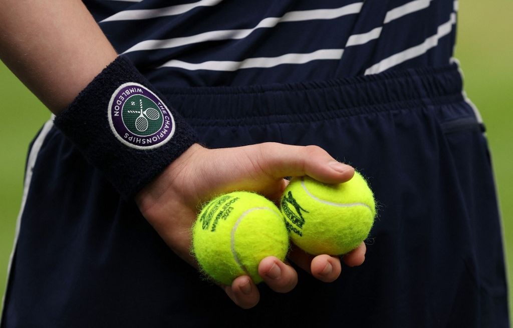 Violences sexuelles : L’ex-joueuse de tennis Angélique Cauchy " violée près de 400 fois " par son entraîneur en junior