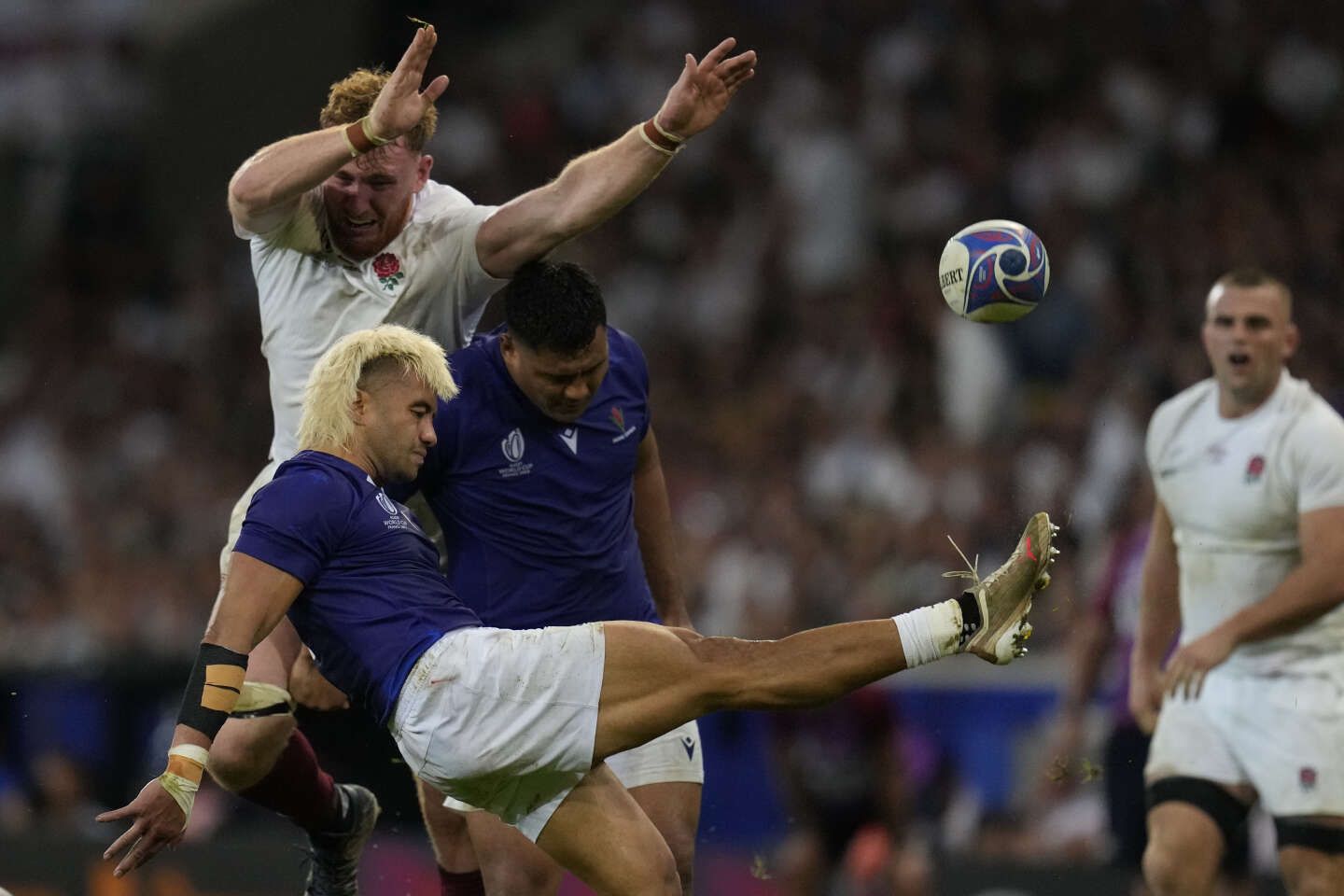 Coupe du monde de rugby 2023 : des Anglais décevants battent sur le fil des Samoans emballants