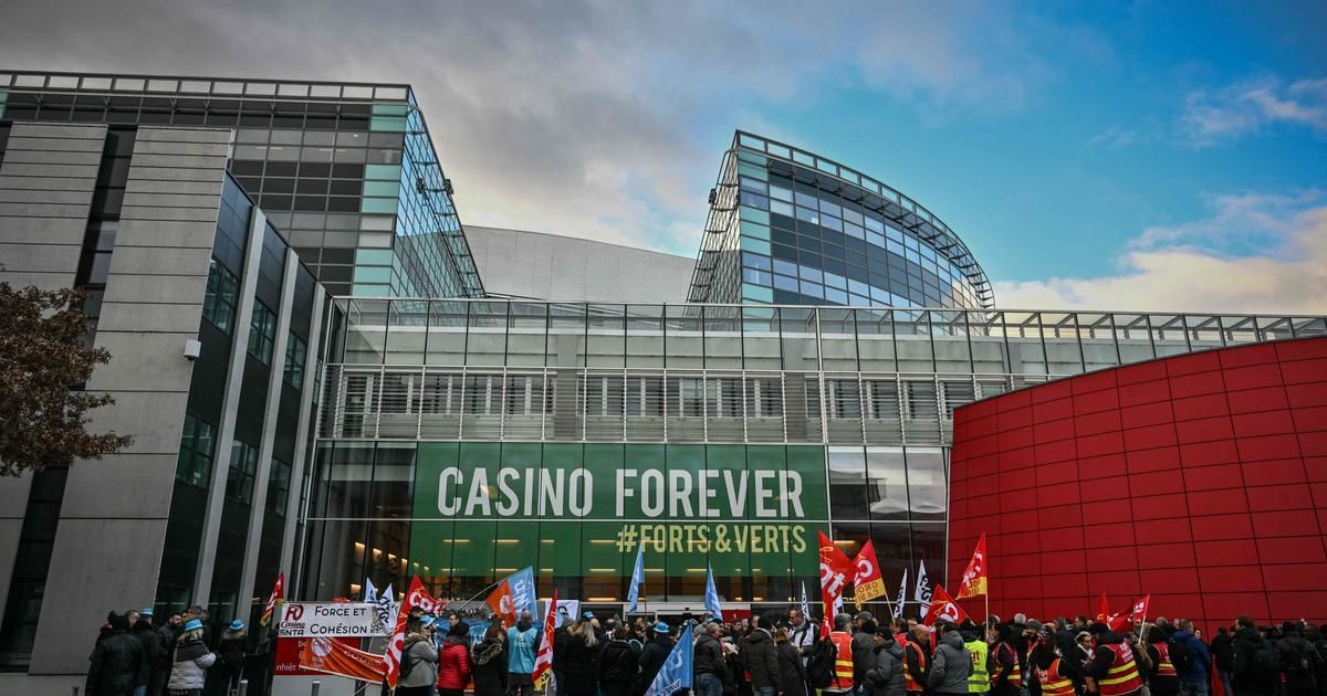 Casino : après une réunion avec les repreneurs, les syndicats craignent "une casse sociale sans précédent"