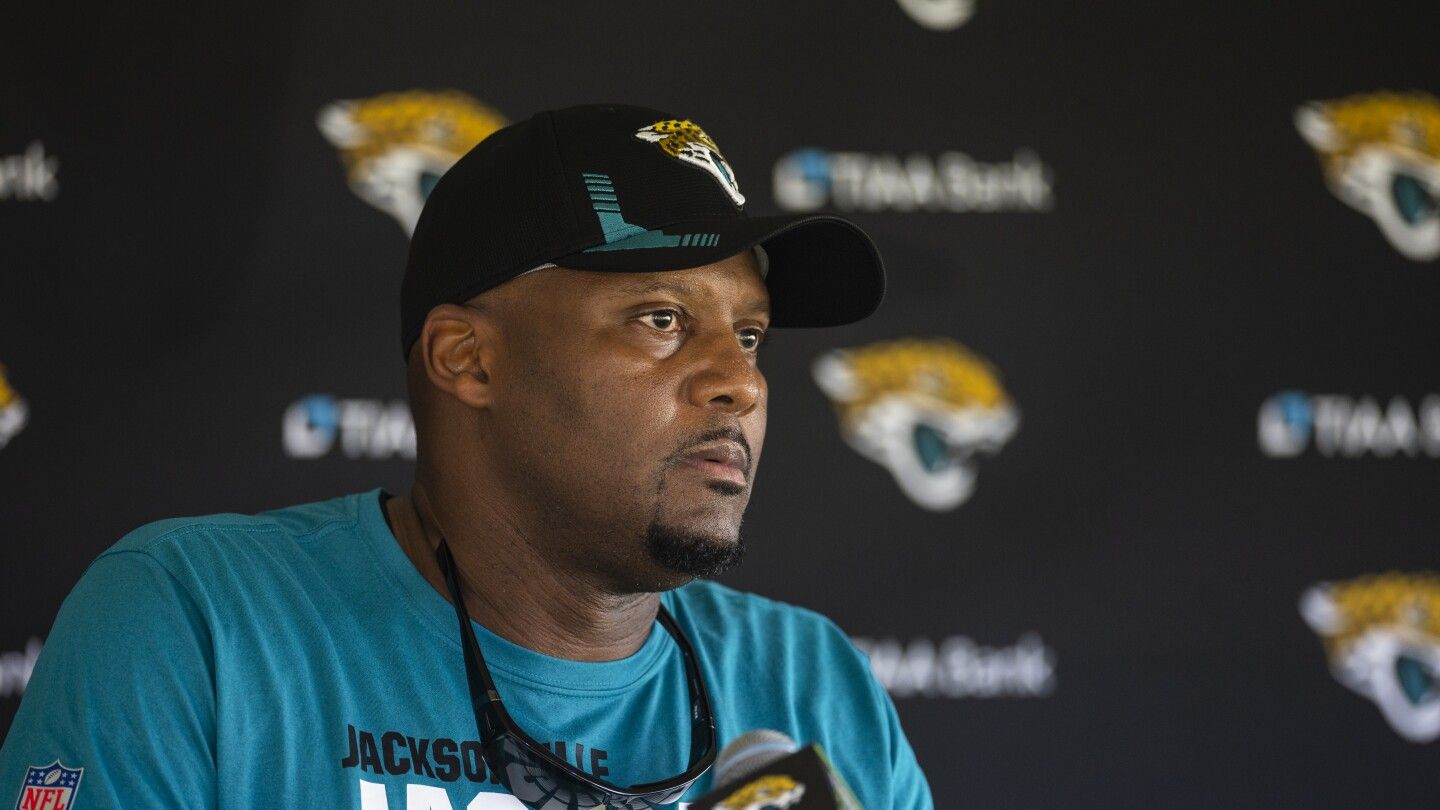 Report: Jaguars fire defensive staff, including coordinator Mike Caldwell