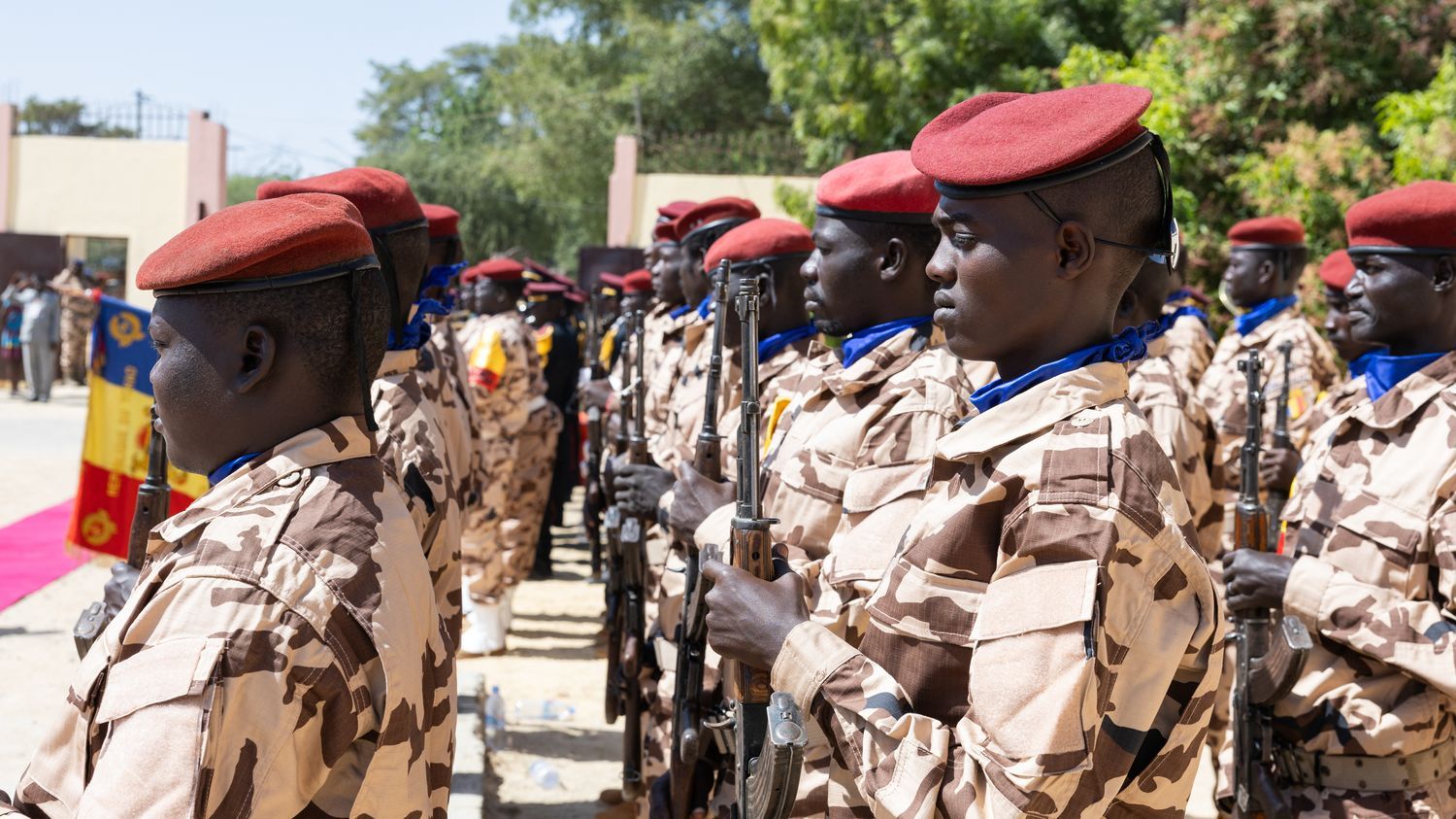 Au Tchad, une attaque contre le palais présidentiel à N'Djamena fait 19 morts, la situation est "sous contrôle", selon le gouvernement