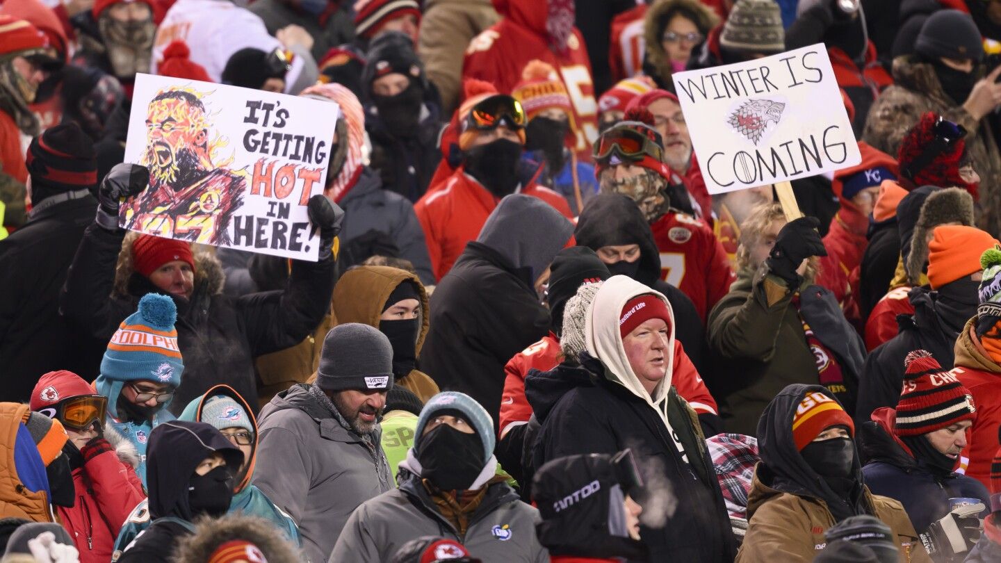 Some fans at frigid Chiefs playoff game underwent amputations, hospital says