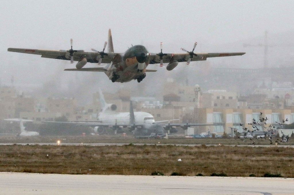 Des Avions De Chasse Jordaniens Attaquent Un Site Du Hezbollah En Syrie