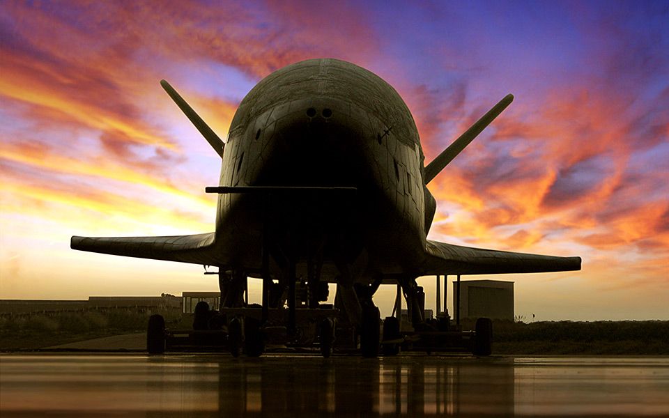 China’s mystery reusable spaceplane lands after 276 days in orbit