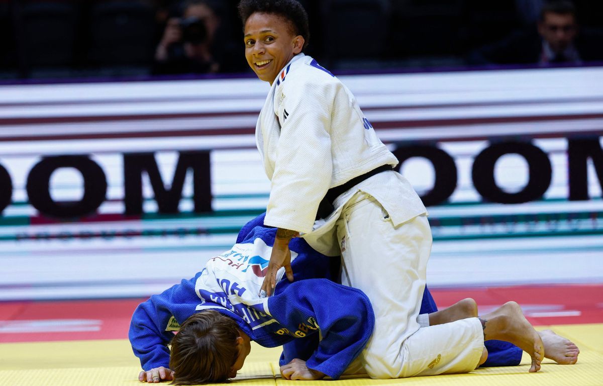 Mondiaux de judo: Amandine Buchard et Walide Khyar médaillés de bronze ce lundi