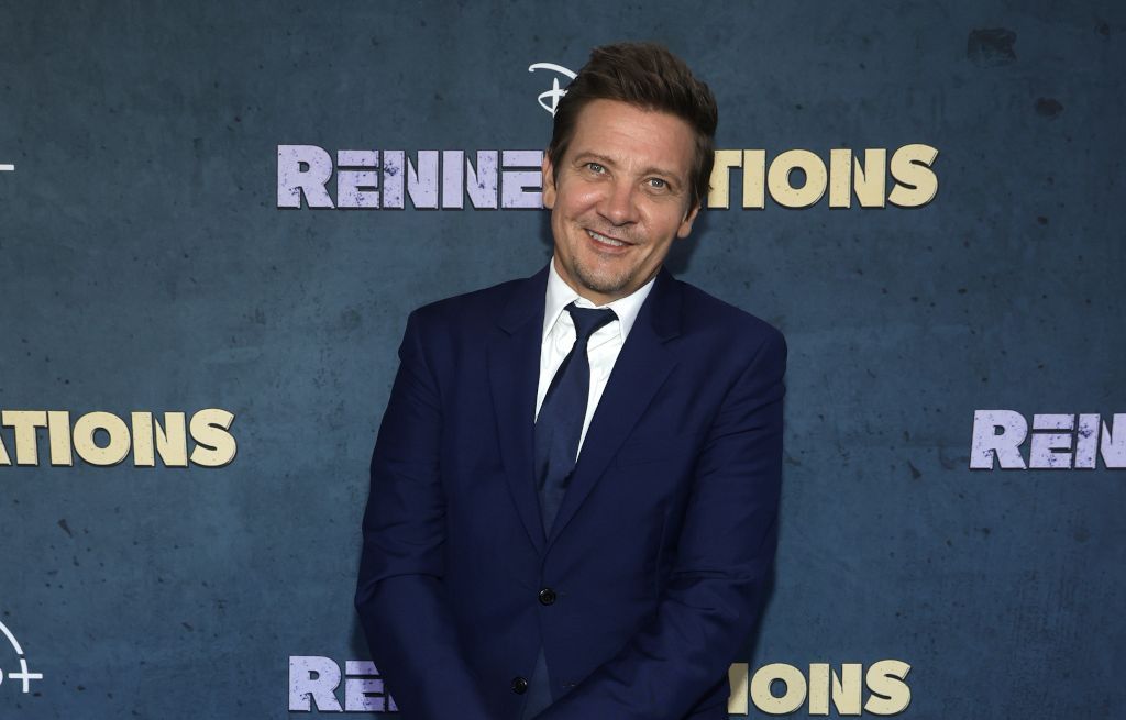 Jeremy Renner redouble d’efforts pour se remettre de son accident de chasse-neige