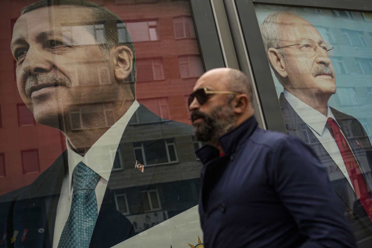 Elections en Turquie : affrontements dans un bureau de vote à Amsterdam ; deux observateurs de l’OSCE non accrédités par Ankara