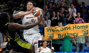 Brittney Griner gets a rousing ovation as she returns to her home state of Texas