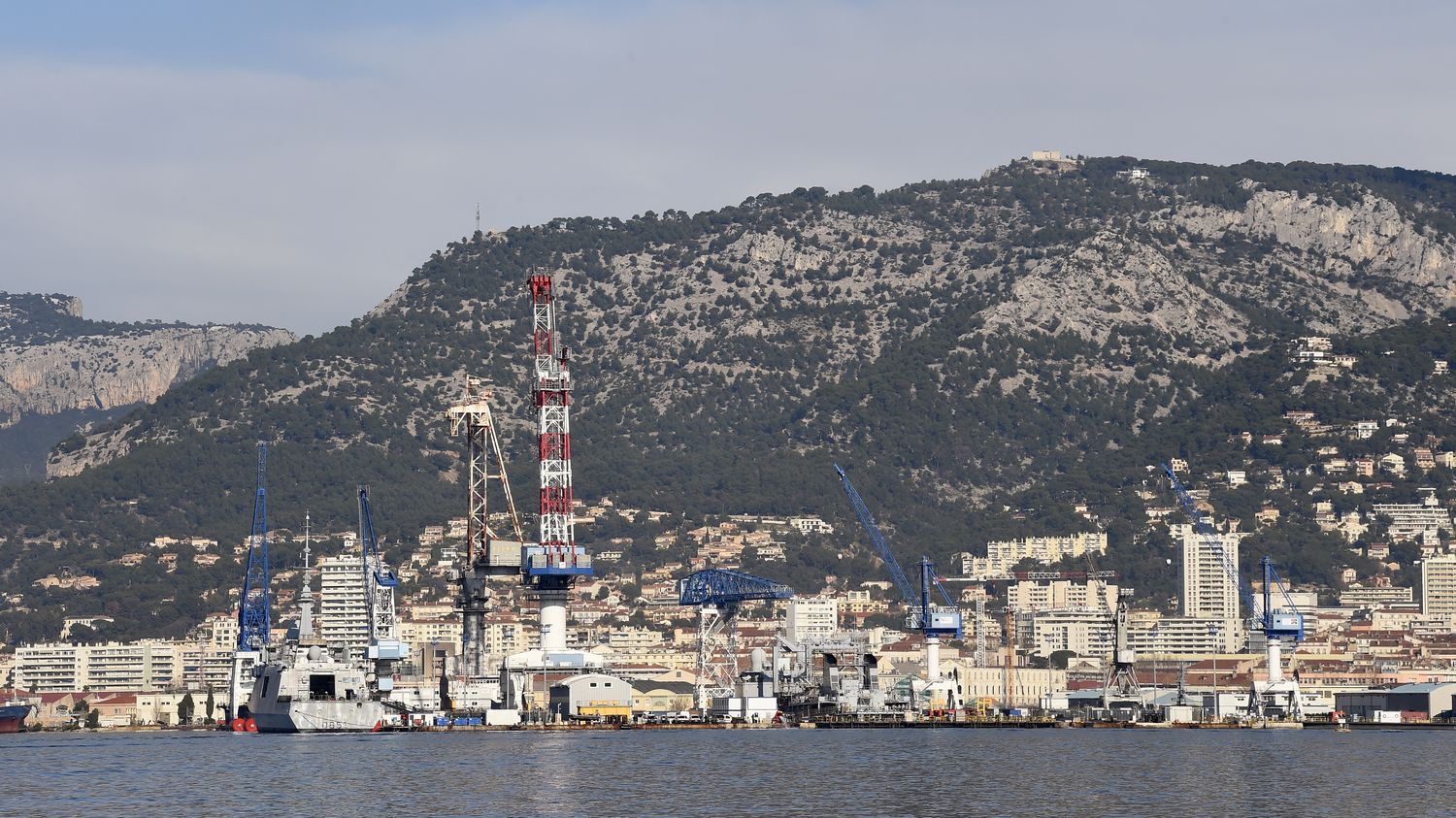 "Je suis monté au grenier pour rien" : un exercice simulant une "alerte rouge tsunami" provoque la panique dans le Var