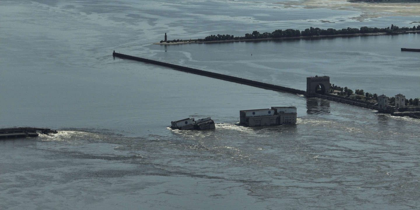 Guerre en Ukraine, en direct : des morts après une frappe russe à Kherson, touchée par les inondations