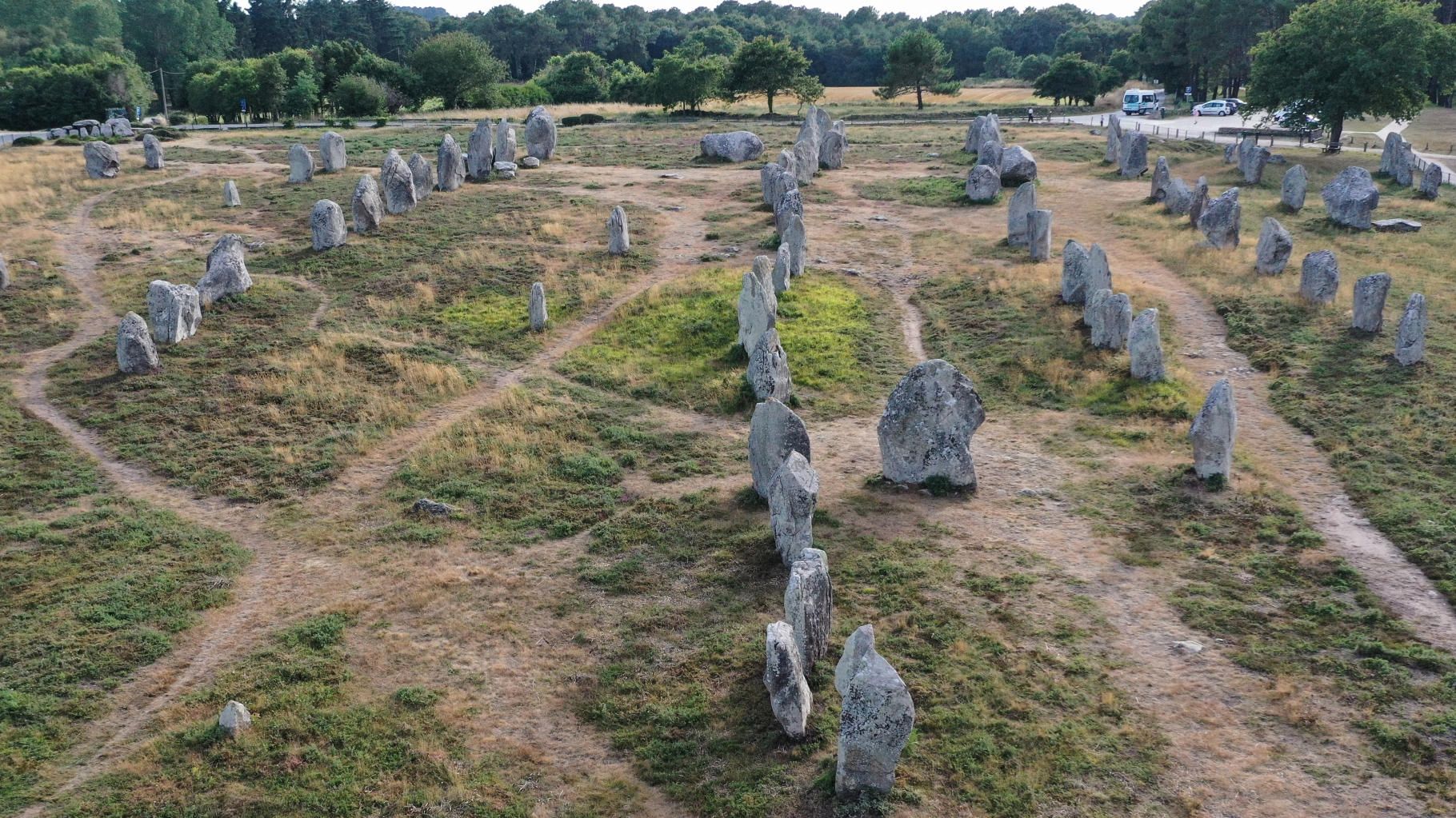 Menhirs détruits à Carnac : la question sur leur valeur archéologique est loin d’être tranchée