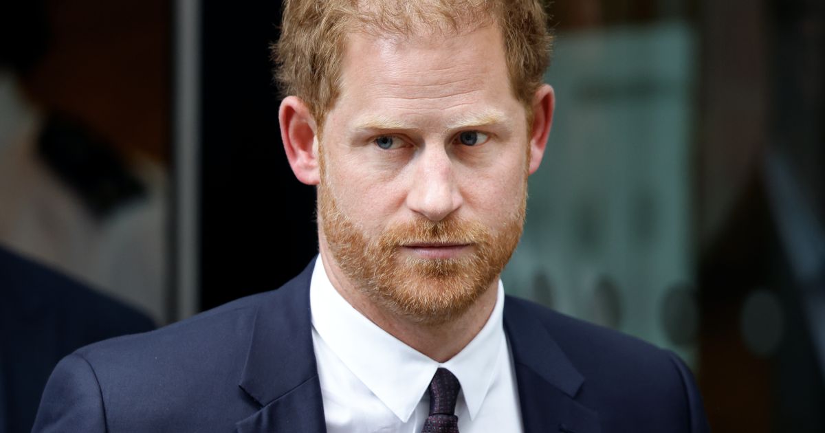 Le prince Harry versus la presse people : une sortie de scène avec pertes et fracas