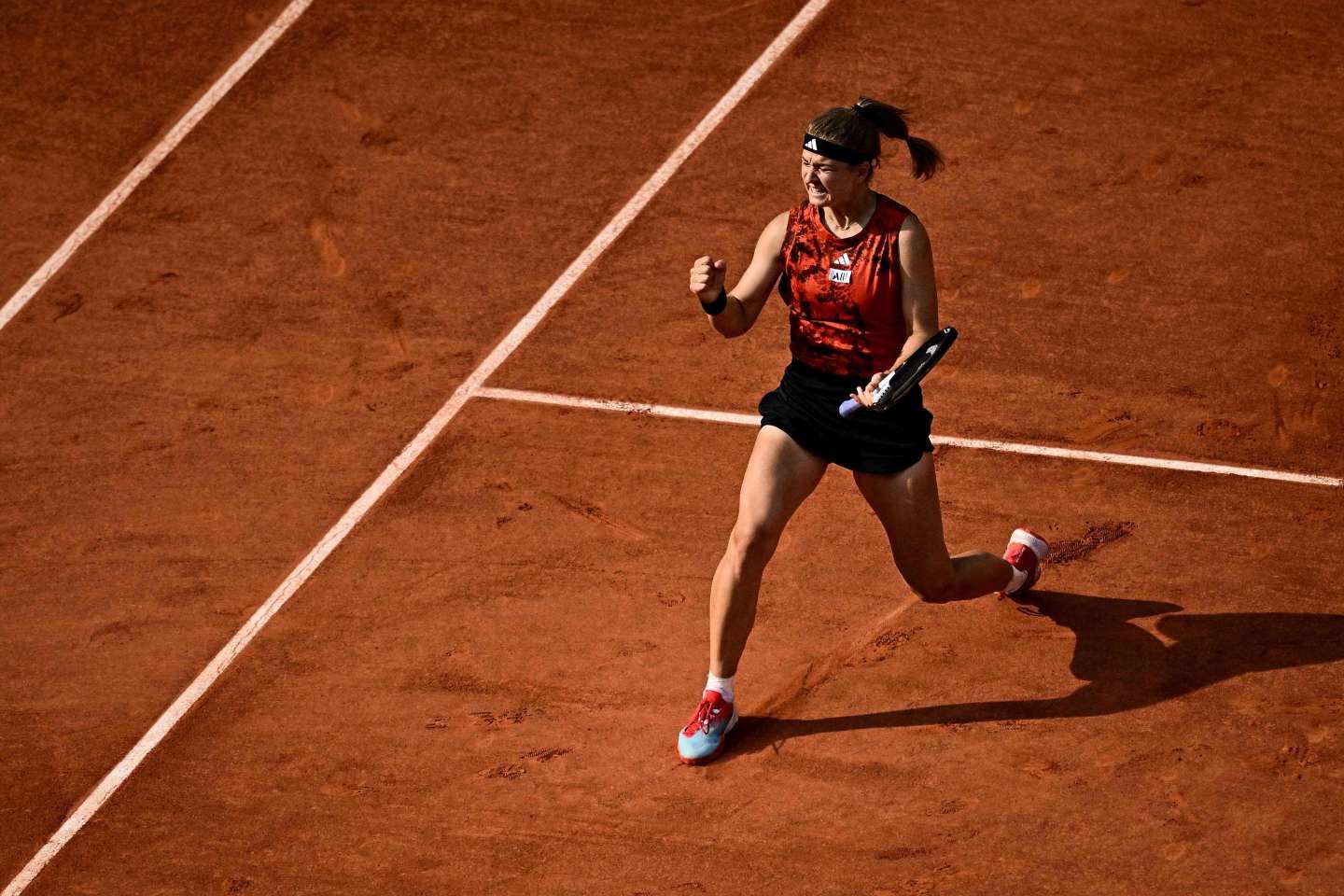 Roland-Garros 2023 : Karolina Muchova, étourdissante face à Aryna Sabalenka, prolonge sa quinzaine enchantée