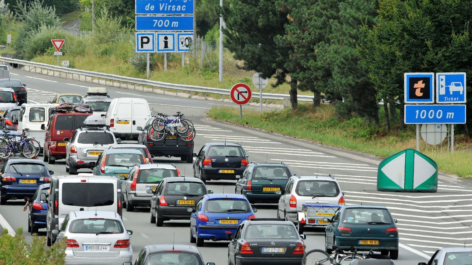 Circulation : près de 900 km de bouchons cumulés à la mi-journée