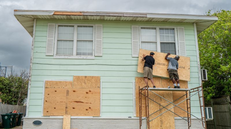 Live updates: Hurricane Beryl’s path, forecast, warnings in Houston and other Texas cities