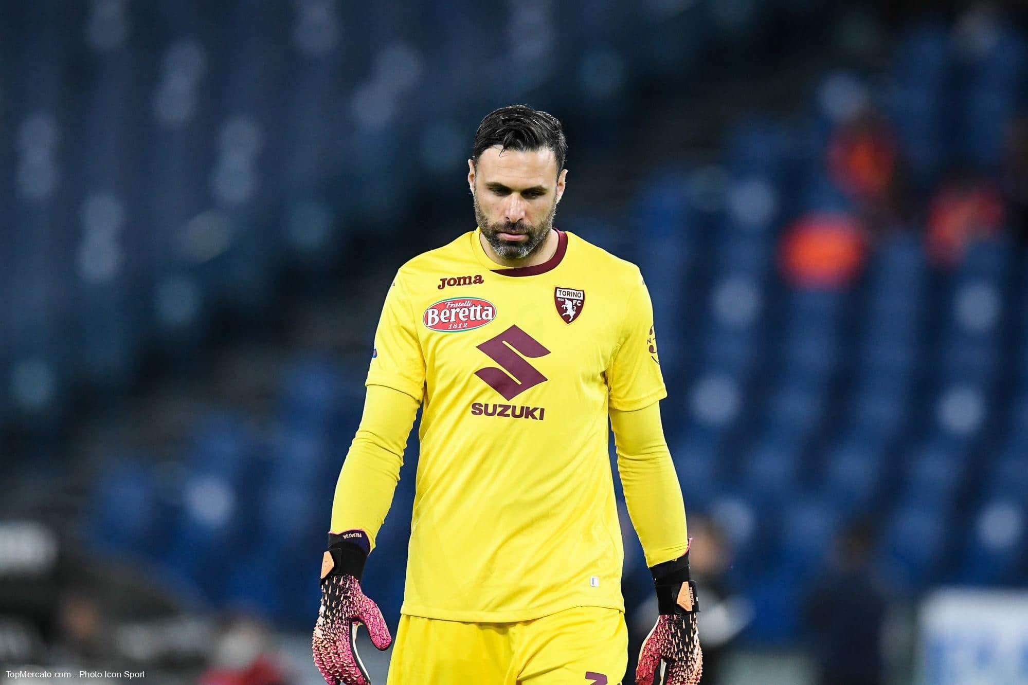 La drôle de stratégie de l'OGC Nice avec Sirigu