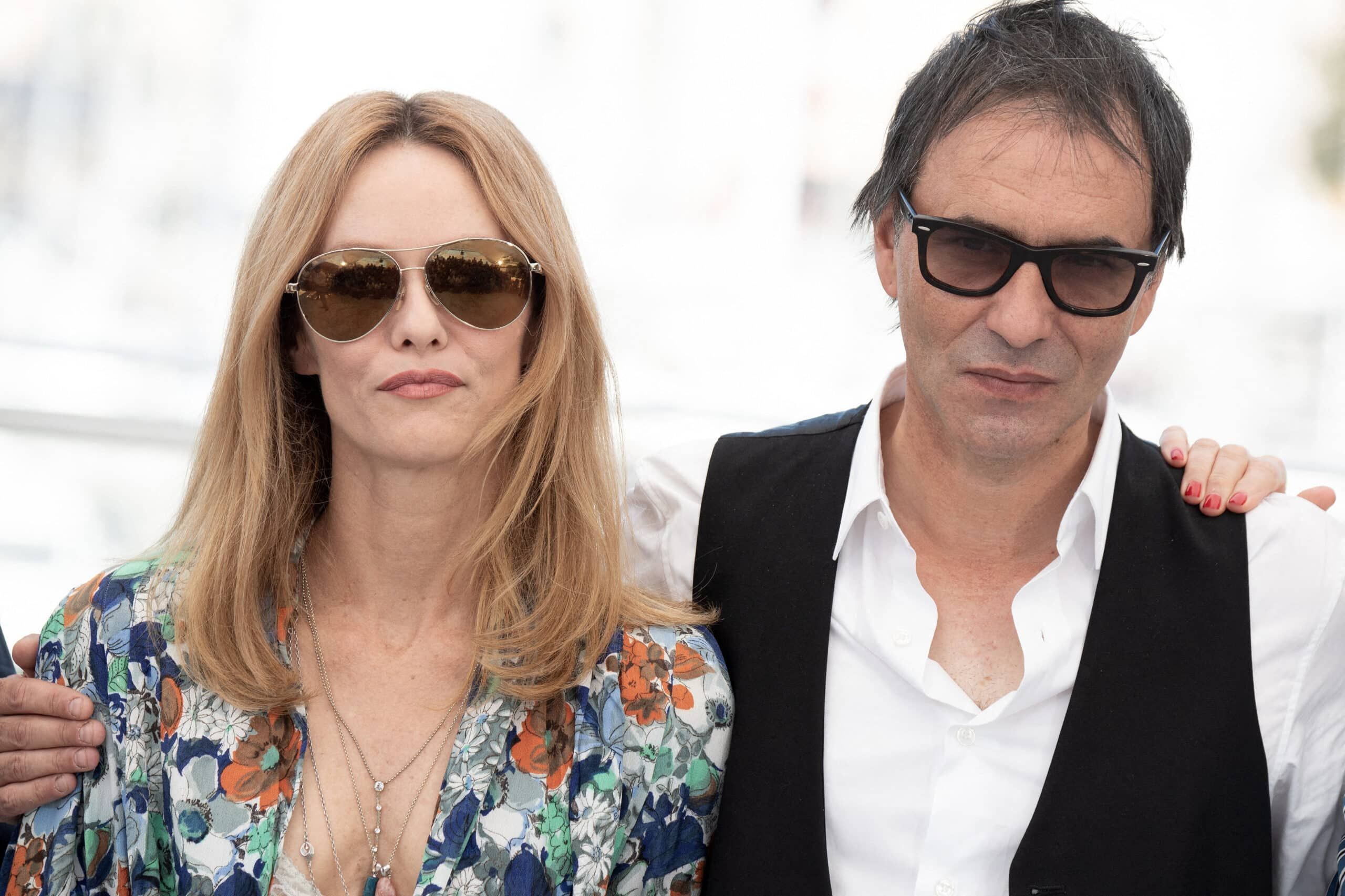 "À moi aujourd’hui de m’envoler", Vanessa Paradis, son mari Samuel Benchetrit s’en va