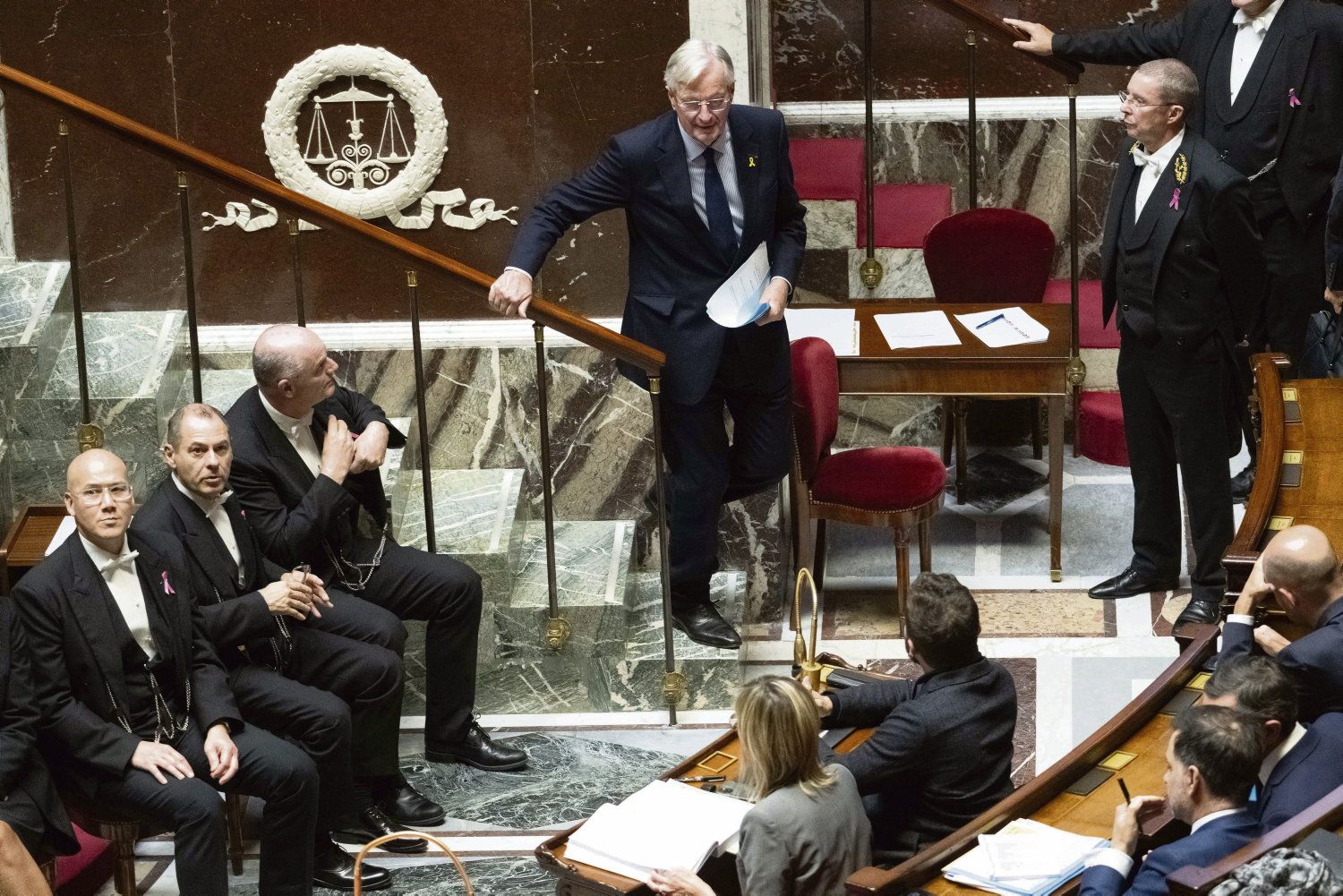 Motion de censure : comment Michel Barnier a été sauvé par l’extrême droite