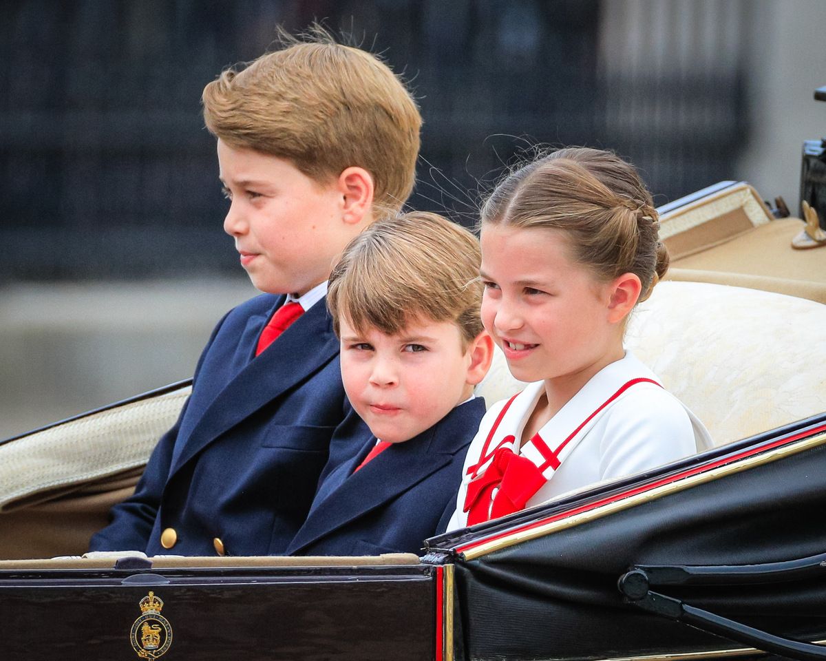 George, Charlotte et Louis : Kate et William se font voler la vedette par leurs enfants, adorables en tenues de fête