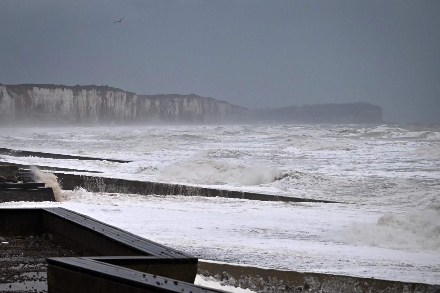 Tempête Darragh : environ 15 000 foyers sans électricité en Bretagne et Normandie dimanche soir