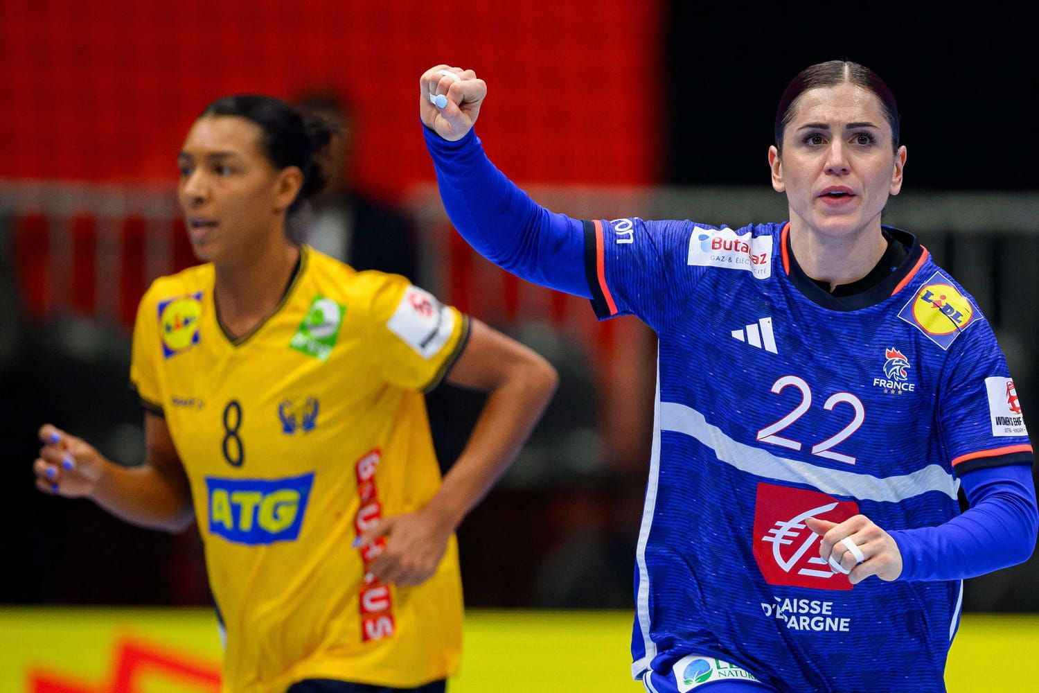 HANDBALL. Suède - France : les Bleues valident leur billet pour les demi-finales, le résumé du match