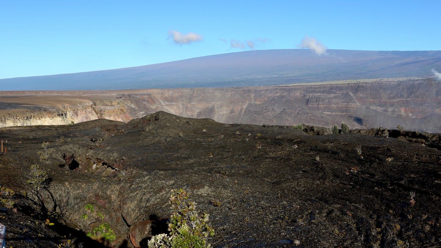 6.3 magnitude earthquake strikes Hawaii's Big Island