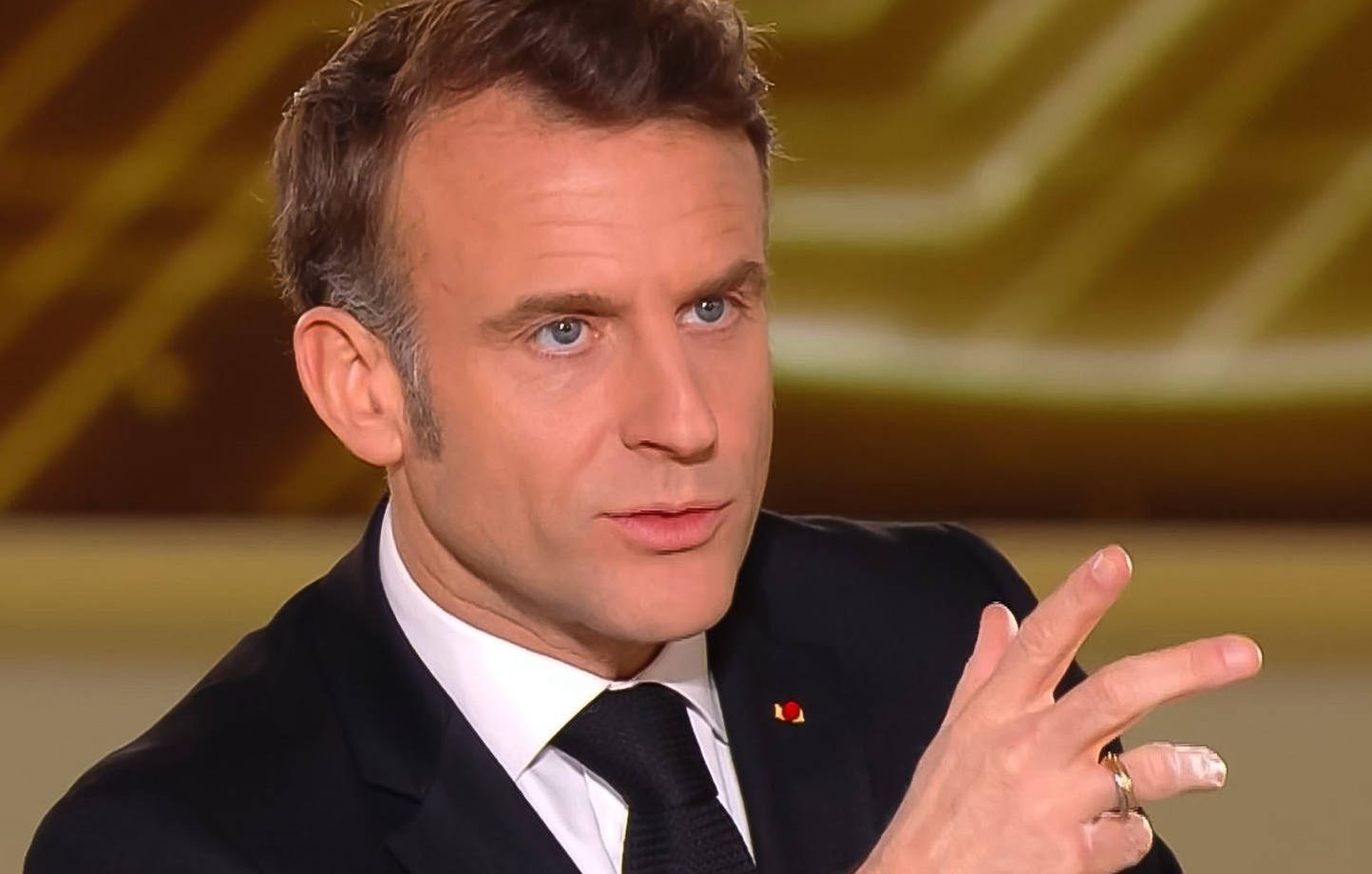 Sommet de l’IA : Investissements records, régulation et souveraineté… Ce qu’il faut retenir de l’interview de Macron