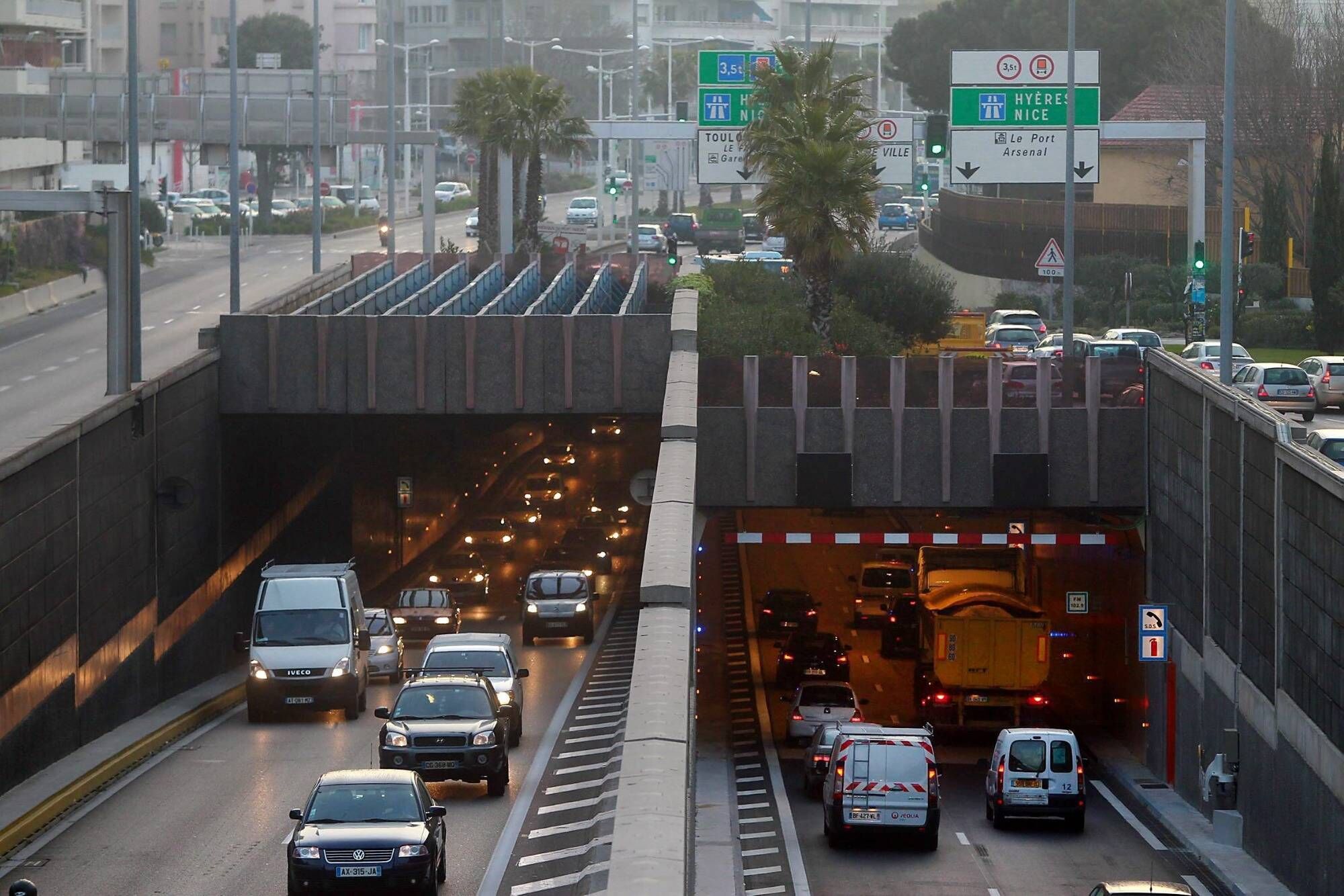 Le tunnel de Toulon fermé dans les deux sens, un itinéraire de déviation mis en place