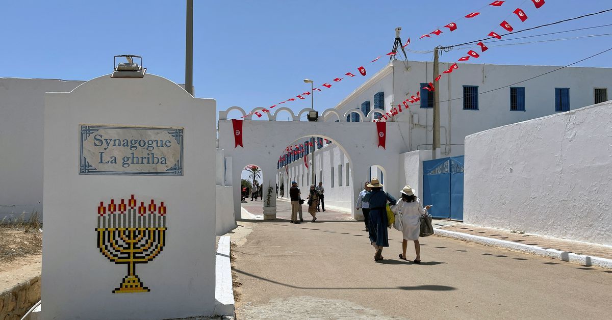 Attack near Tunisia synagogue kills four